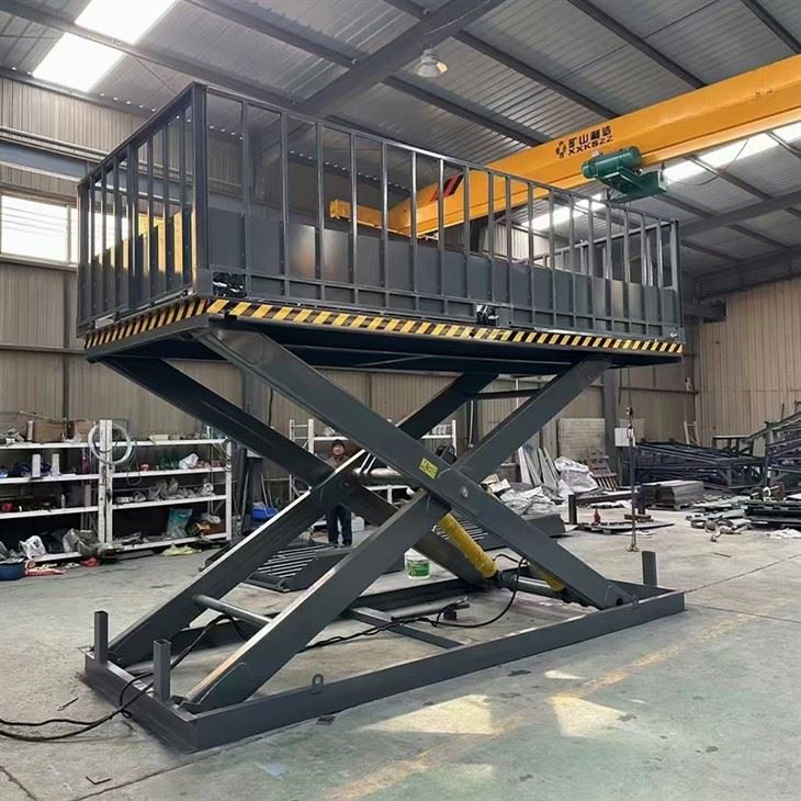 Industrial Scissor Lifts